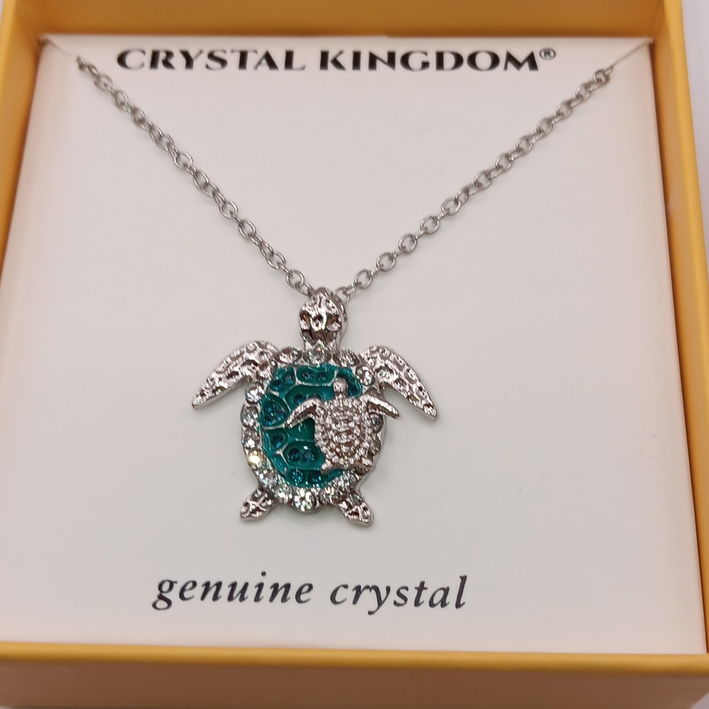 NWT Crystal Kingdom Silver Sea Turtle Pendant Necklace Green Geniune Crystal